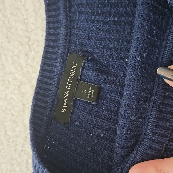 Navy Banana Republic Sweater - Picture 3 of 4